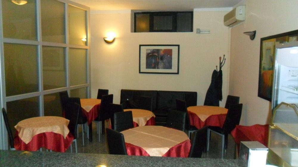 Hotel Mediterraneo 焦维纳佐 外观 照片